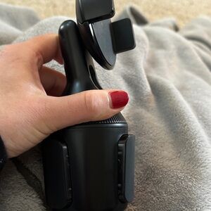 Belkin cup holder car mount